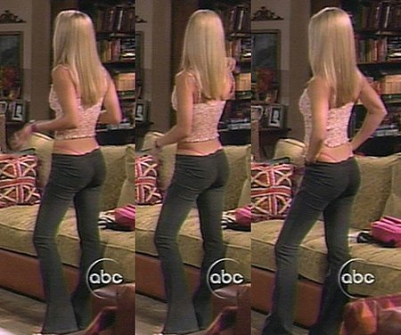 kaley_cuoco_61.jpg
